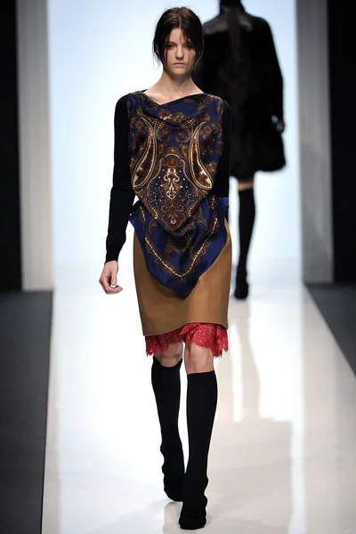 Look 18